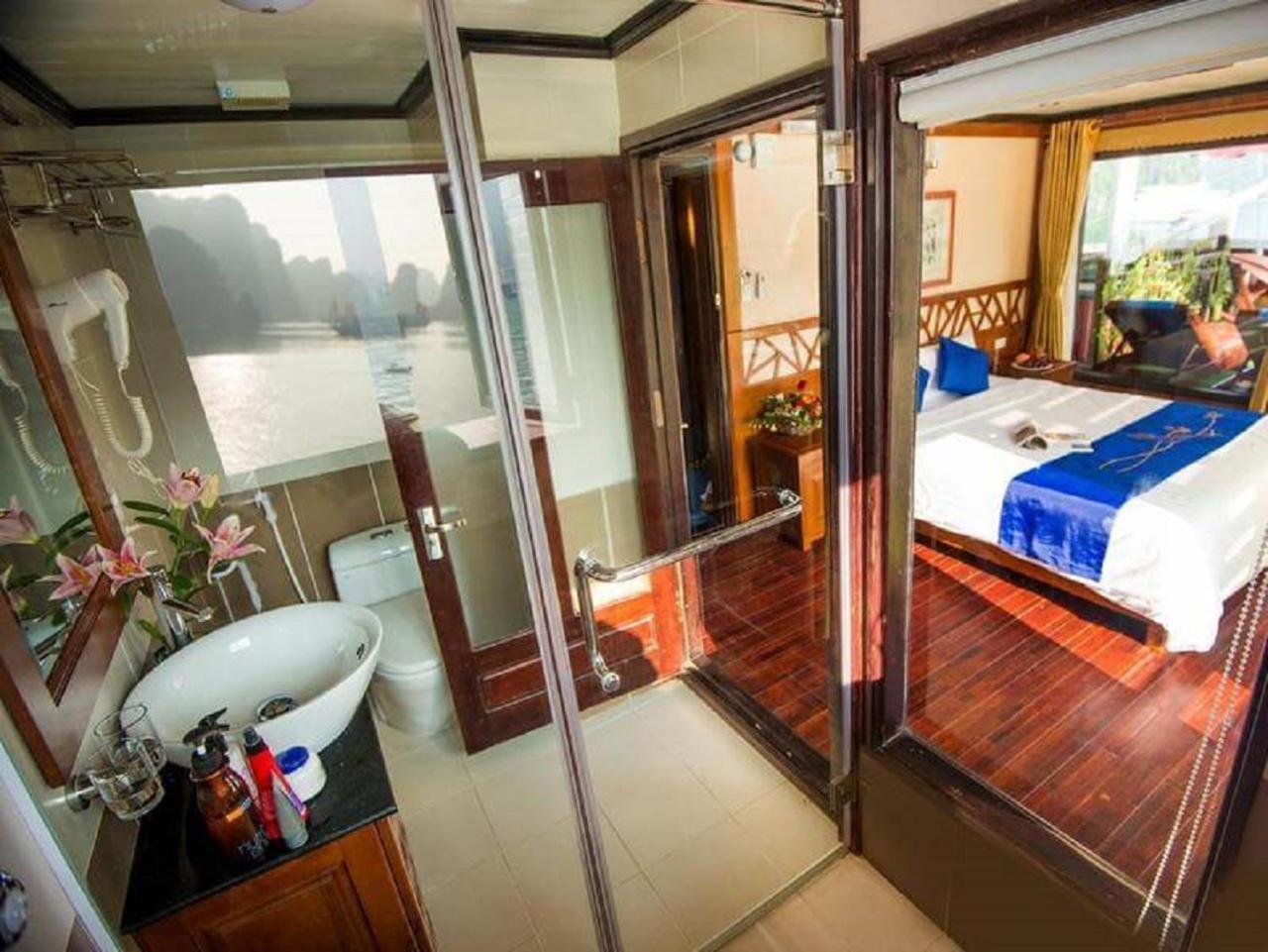 Hotel Royal Cruise Halong Bay Ha Long Zewnętrze zdjęcie